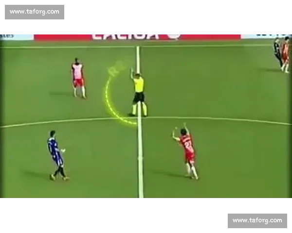 以扑救技术为核心探讨足球比赛中的门将关键表现与战术应用